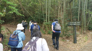 龍ノ口山登山スタート