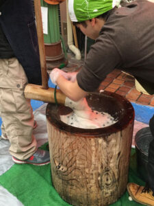 餅つきの様子